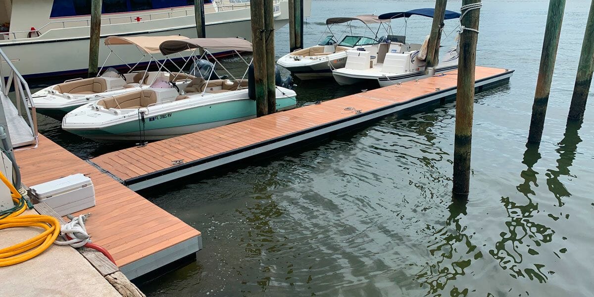 Looking for a Gift For New Boat Owners? Here are 5 - AccuDock