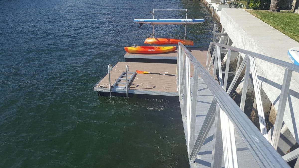 KayakSlipDockDeckedLadderRack AccuDock